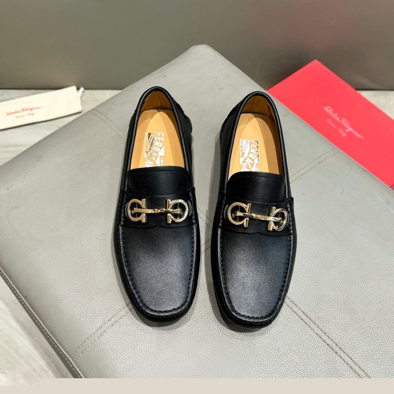 F**di leather shoes